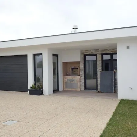 Ruhiges Modernes Haus Parkplatz Wlan Whirlpool *