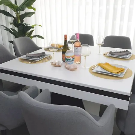 Ruhiges Modernes Haus Parkplatz Wlan Whirlpool Apartment