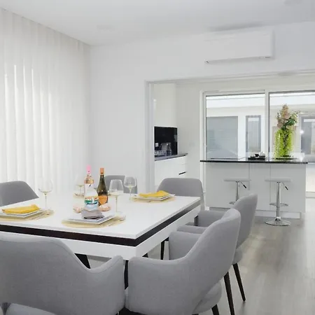 Ruhiges Modernes Haus Parkplatz Wlan Whirlpool Apartment *