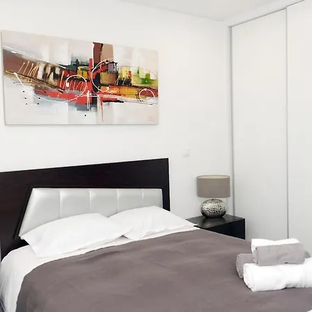 Apartment Ruhiges Modernes Haus Parkplatz Wlan Whirlpool Aveiro