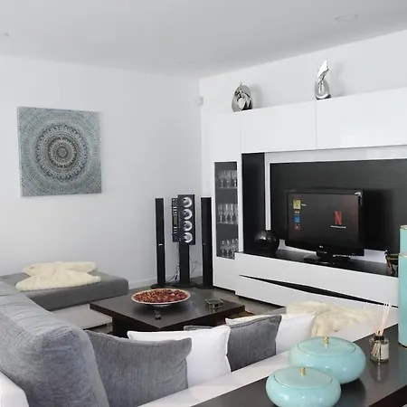 Apartment Ruhiges Modernes Haus Parkplatz Wlan Whirlpool *